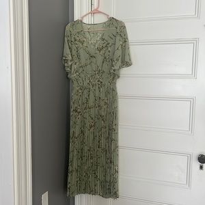 Summer floral dress green